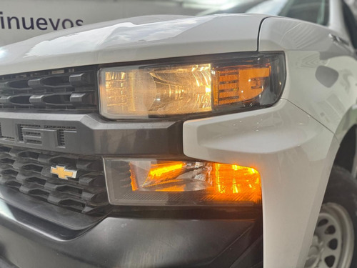 Chevrolet Silverado 4.3 V6 1500 WT Cabina Regular 4x2 At