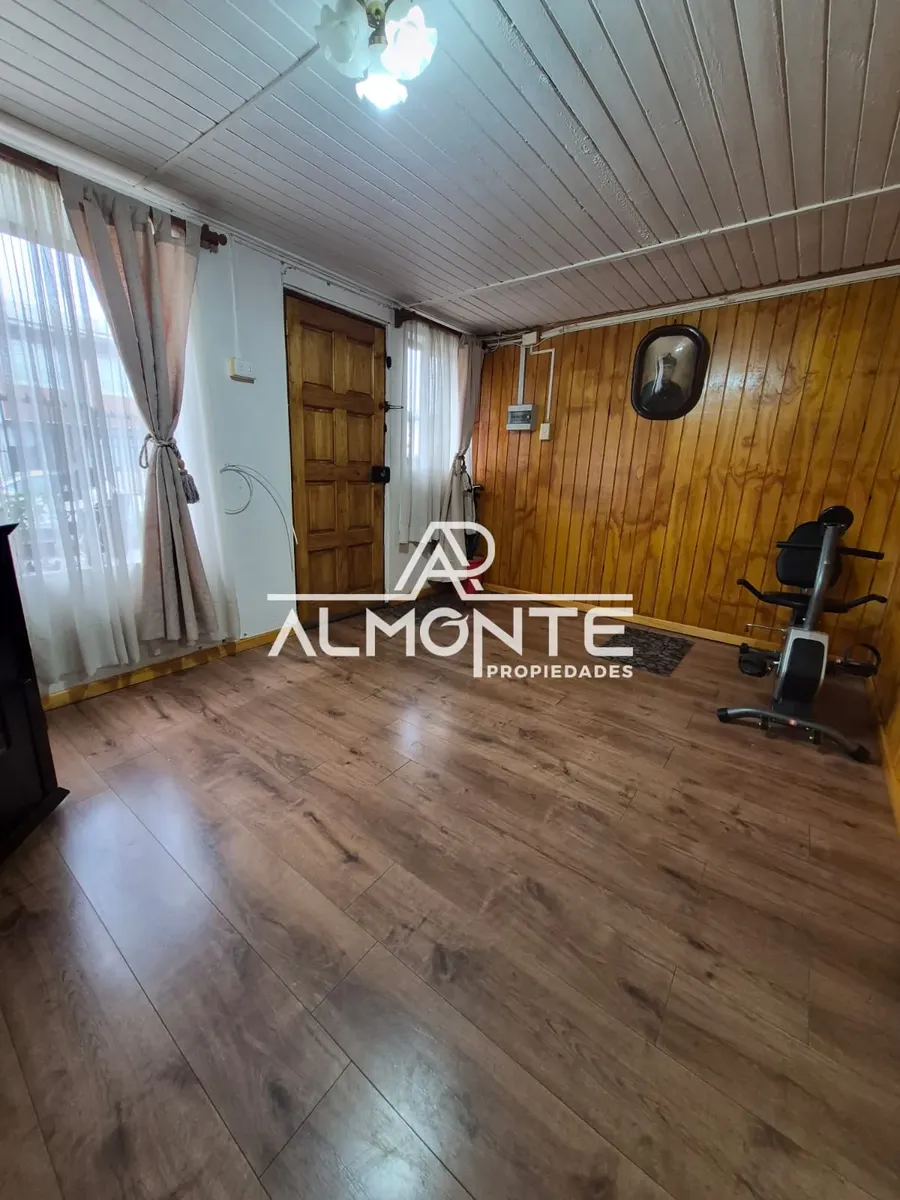 Imagen 3 de 27 de Casa Con Excelente Ubicación En Sector Las Higueras