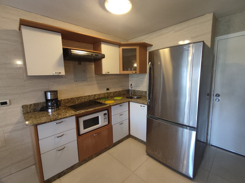 Apartamento Frente Al Mar En Playa Moreno Y Con Acceso Privado A La Playa
