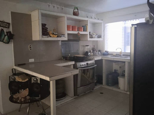 Vende Apartamento En Conj Resd Valle Florida Los Caobos 18-24