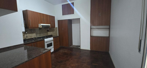 Alquiler - Departamento 2 Ambientes Tipo Ph En San Justo