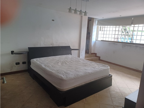 Vendo Casa 350m2 Lomas De La Trinidad 8872