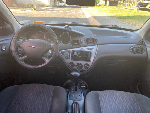 Ford Focus Lx Base Aa At