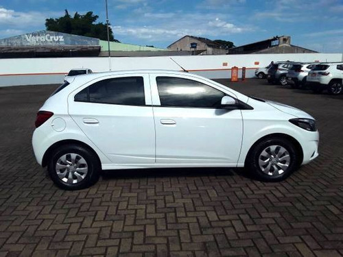 Imagem 9 de 9 de Chevrolet Onix 1.0 Mpfi Lt 8v Flex 4p Manual