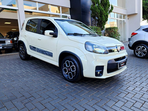 Fiat Uno UNO SPORTING Dualogic 1.4 EVO Flex 8V 4p