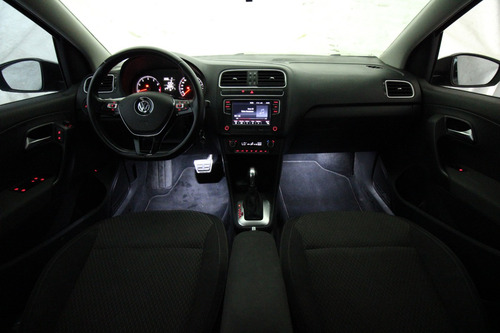 Volkswagen Vento 1.6 Highline At