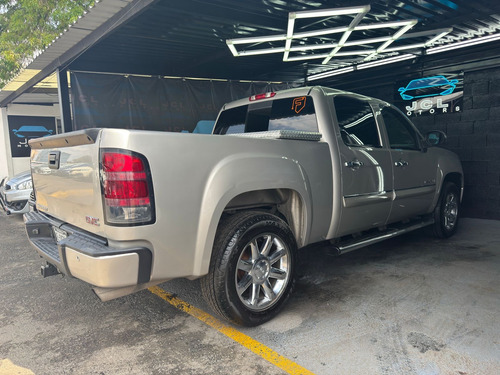 GMC Sierra 6.2 Crew Cab Denali Dvd 403 Hp 4x4 Mt