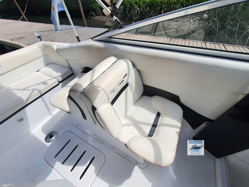 Imagen 14 de 25 de Lancha Naval Center 210 Cuddy Evinrude 135 Hp V6 Ecológico
