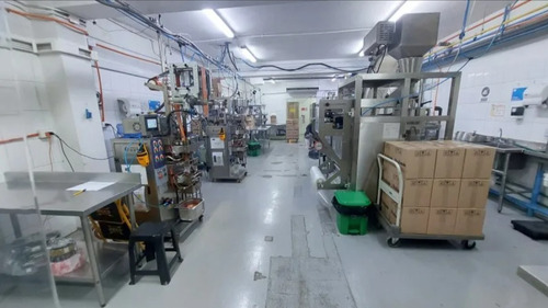 Arriendo Bodega De 984m2 C/oficina En Indepndencia