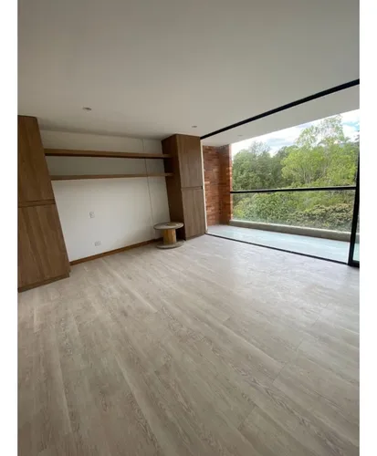 Moderno Apartaestudio En El Retiro