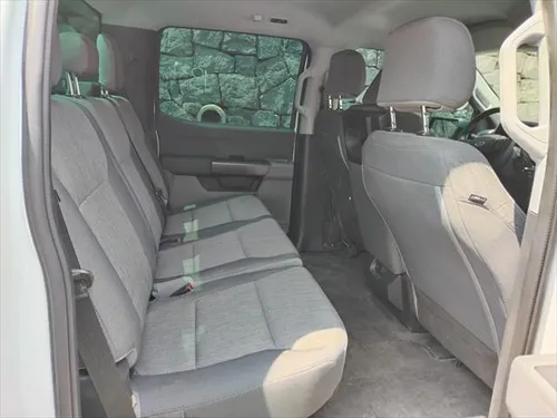 Ford F-150 3.3 XL Doble Cabina V6 4x2 At