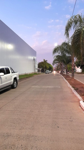 Imagen 7 de 9 de Vendo Imponente Galpón Av. Monte Carlos Esquina Córcega.