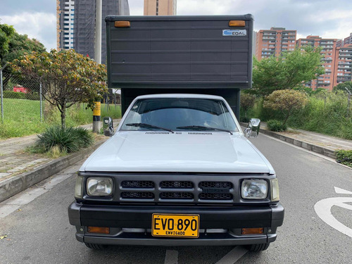 Mazda B2200 1994 2.2 B2200 4x2