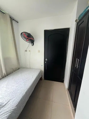 Cómodo Y Espacioso Apartamento De 120 Metros Como Nuevo, Con Dos Parqueaderos En Barrio Costa De Oro