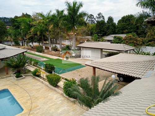 Imagem 2 de 30 de Chácara Em Guararema Excelente Padrão Com 04 Dormitórios, Sendo 03 Suítes, Piscina, Churrasqueira, Pomar, Horta, Área Verde, Vale A Pena Conferir!! - Sp - Ch0001_asi