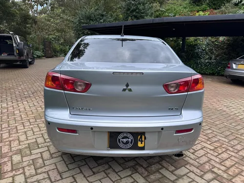 Mitsubishi Lancer 2.0 Avanzado