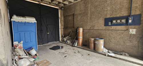 Local De 200m2 En Esquina 4 Cortinas En Colonia Modelo Naucalpan