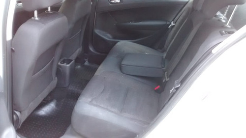 Imagen 7 de 7 de Peugeot 408 Allure 2.0 Manual Diesel 2012