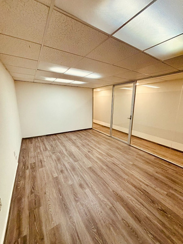 Renta De Oficinas En Col. Bosques De Las Lomas, Miguel Hidalgo