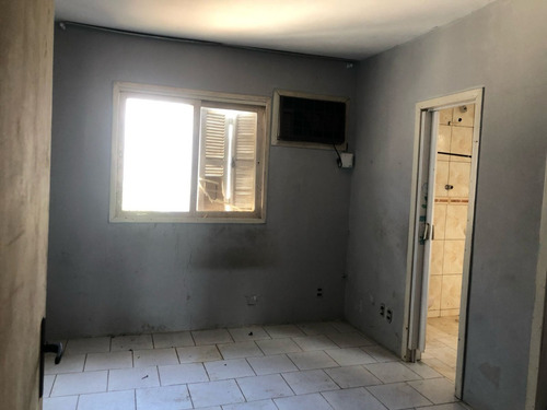 Vendo Casa Com Estrutura Para Até 3º Pisos ,100mts De Área Útil-bairro- Mato Grande Em Canoa