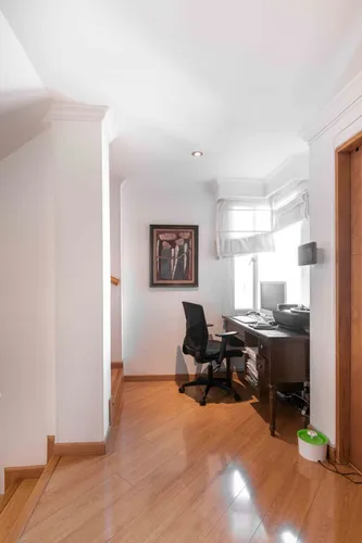 Casa En Venta En Los Cedros. Cod V7204