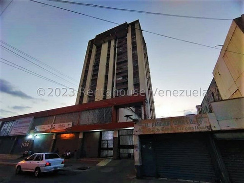 Oportunidad Apartamento En Venta Calle Lopez Aveledo Zona Centro Excelente Estado Rah 24-21852