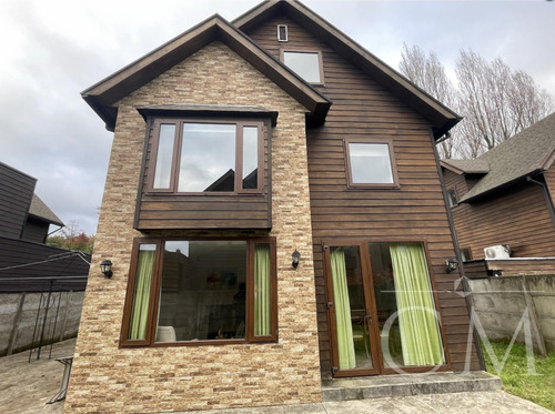 Casa En Isla Teja , Condominio Los Arrayanes