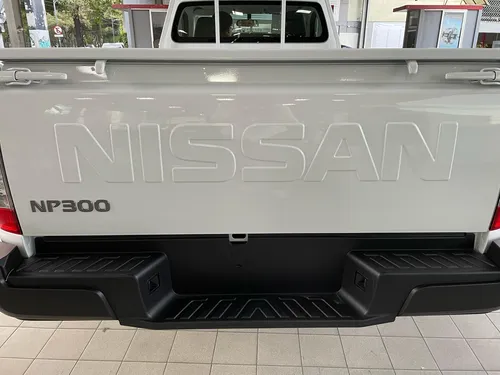 Nissan NP300 2.5 Pick Up Mt Ac