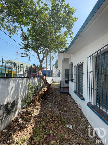 Venta Casa 4 Ambientes Ciudad Del Carmen Centro