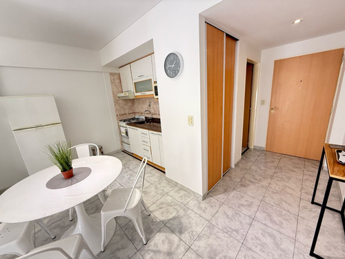 Venta Departamento Monoambiente Muy Luminoso Zona Palermo / Recoleta Hospital De Niños General Gutiérrez