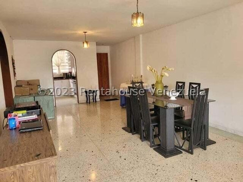 Apartamento En Venta Los Palos Grandes 24-5813