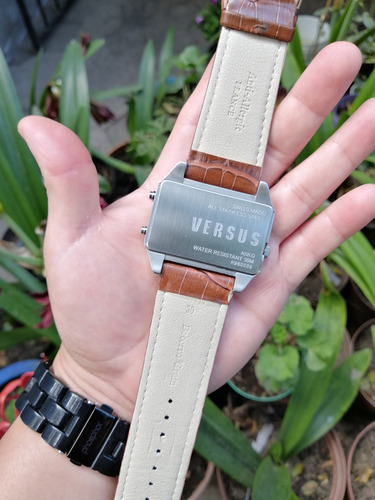 Reloj Versus Bulova Casio Invicta Guess Nautica Ecko Gc Momo Café Plateado (Usado)