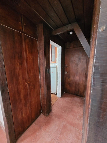 Imagen 6 de 10 de 2 Ambientes Al Lateral