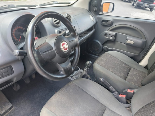 Fiat Uno 1.0 Vivace Celeb. Flex 5P