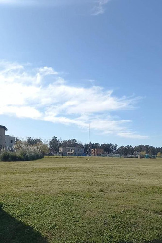 Imagen 3 de 5 de Rbs. Hermoso Lote Al Bosque Con Vista A Laguna En Barrio Santa Isabel 2, Ing Maschwitz..