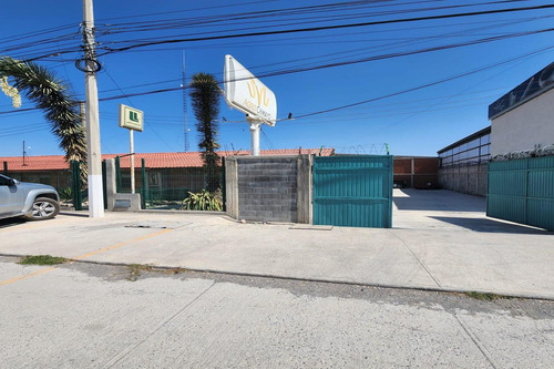 Oficina Sobre Blvd. Fundadores En Renta