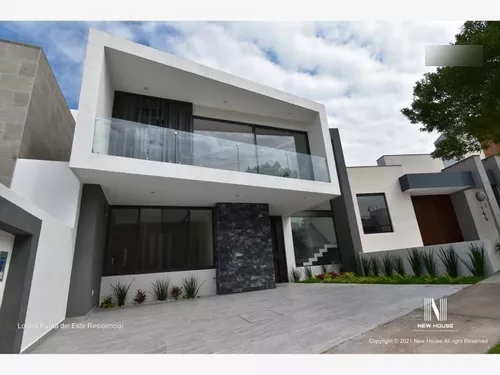 Casas en Venta en Punta del Este, León | Metros Cúbicos