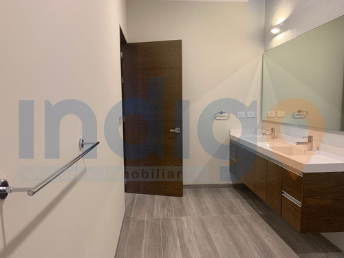 Imagen 20 de 30 de Casa En Venta En Juriquilla En Cumbres Del Lago