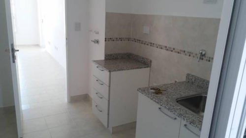 Imagen 2 de 10 de Vendo Departamento Para Inversión Monseñor Zaspe 3000