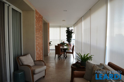 Imagem 3 de 15 de Apartamento - Panamby - Sp - 576174
