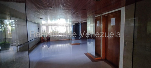 Apartamento Con Gran Potencial Para Remodelar!! 25-24271