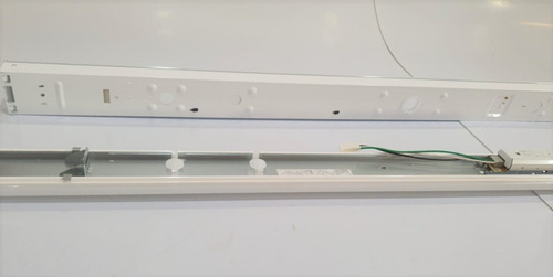 Lâmpada Led Ahtn El-lu45037n Com Suporte El-lhl40700 Novo