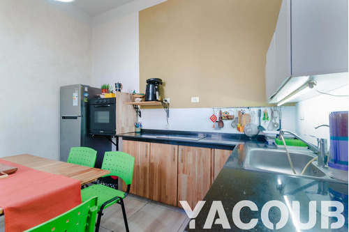 Ph En Venta - 4 Dormitorios 2 Baños - 270mts2 - Almagro