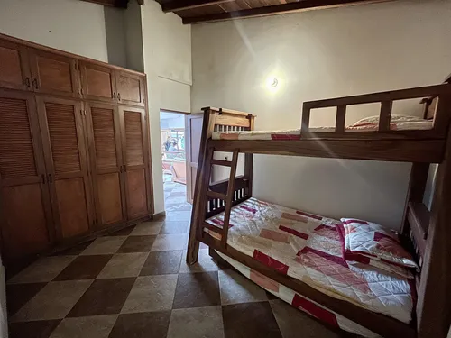 Finca Exclusiva En San Jerónimo Con Piscina Y Amplios Espacios
