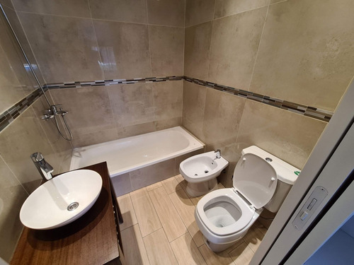 Imagen 9 de 17 de Espectacular Chalet Reciclado A Nuevo .....!