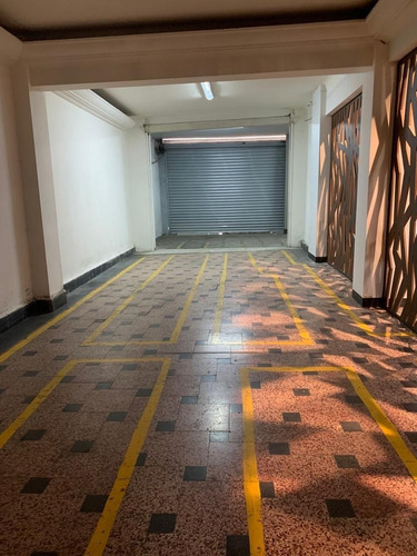 Imagen 11 de 12 de Av. Toltecas Local Comercial En Excelente Ubicación De 175 M2