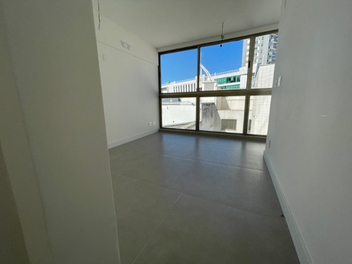 Imagem 22 de 30 de Excelente Cobertura Duplex De Alto Padrão Com Três Suítes Na Avenida Afrânio De Melo Franco, Leblon. - Co00046 - 69400607