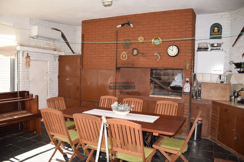 Casa En Country, 4 Dormitorios *- Ref: 3926