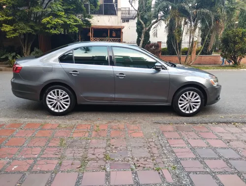 Volkswagen Jetta 2.5 Tredline Automatico