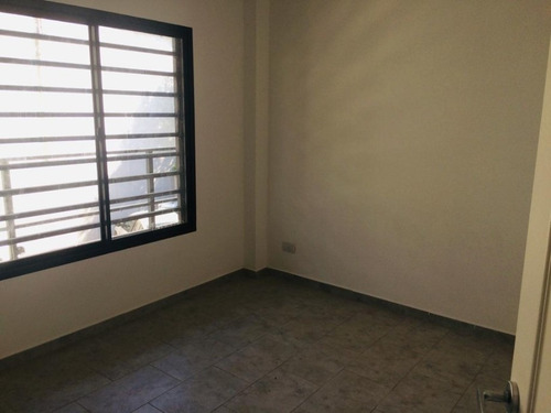 Imagen 5 de 7 de Departamento De 2 Ambientes En Venta - Moron Sur